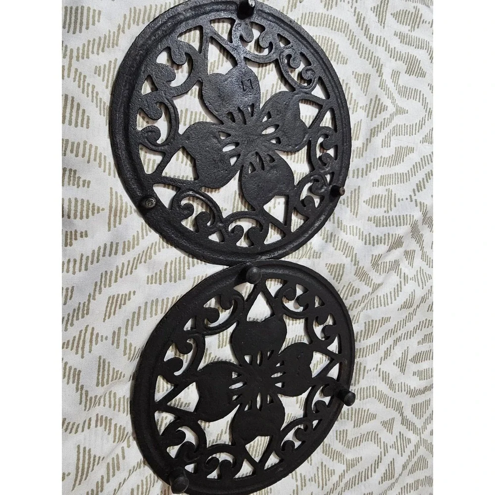 Vintage Cast Iron Trivet Set of 2 Round Floral Scrollwork Hot Pad Brown Black